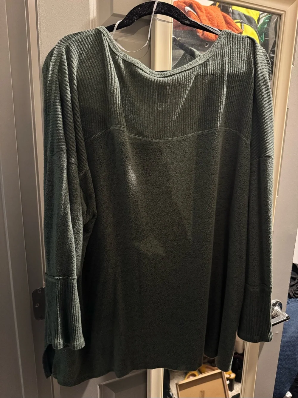 Men's Olive Green Lightweight V-Neck Sweater